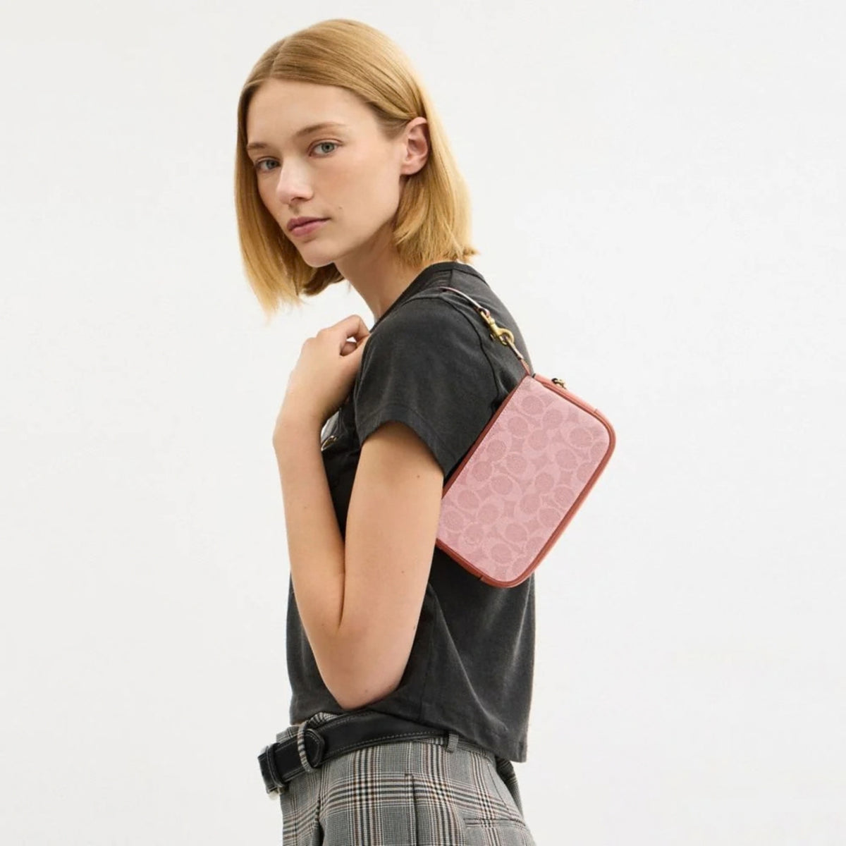 COACH Retail Plaza Bag 18 In Signature Canvas | Melon Pink
